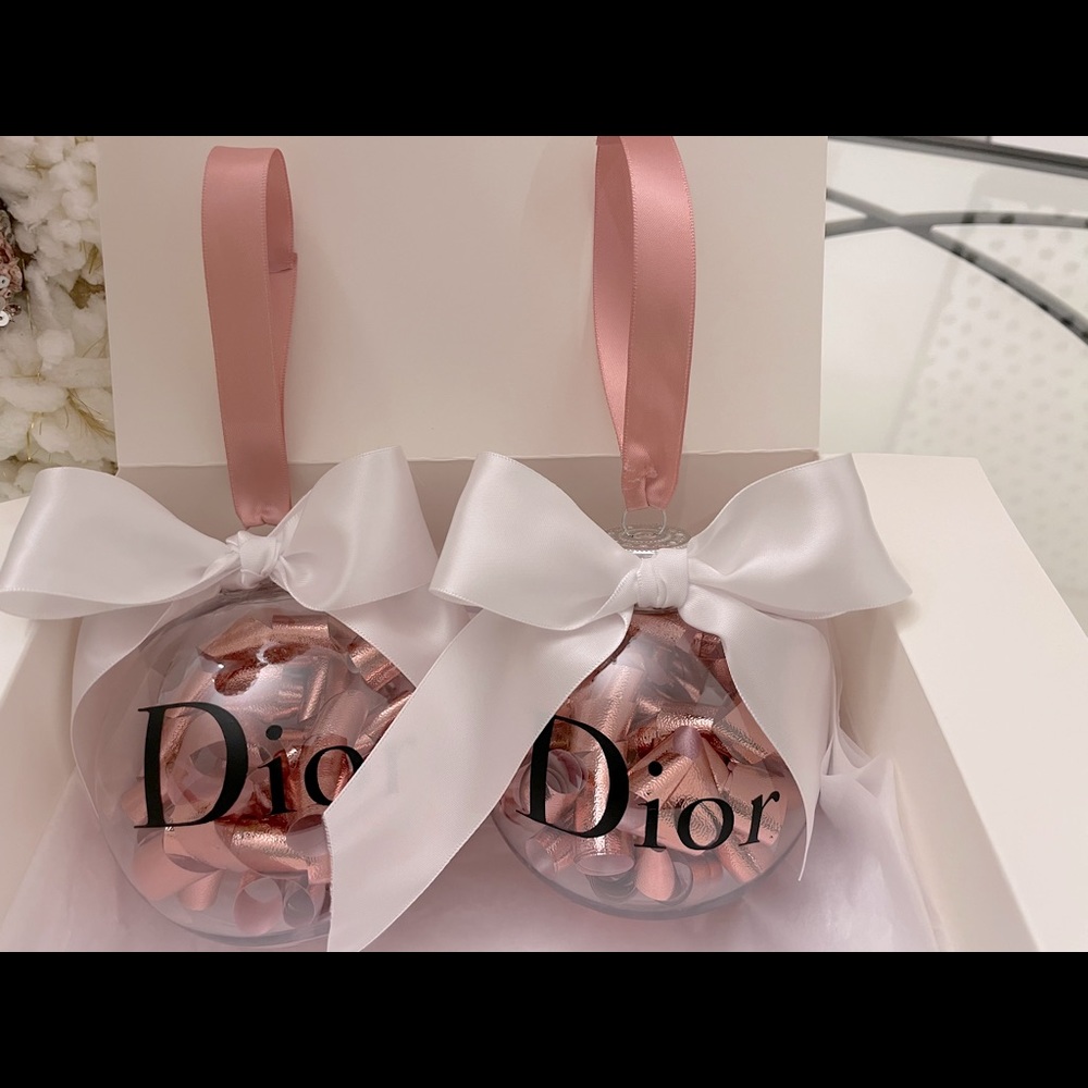 4 Dior Christmas ornament